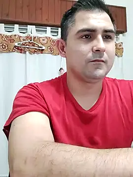 Snapshot of Bradd_32 chatting on April 9, 3:17 am Bradd 32 online show from April 9, 3:17 am
