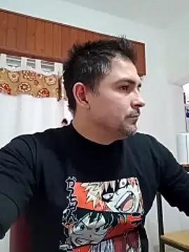 Snapshot of Bradd_32 chatting on May 31, 12:01 pm Bradd 32 online show from May 31, 12:01 pm