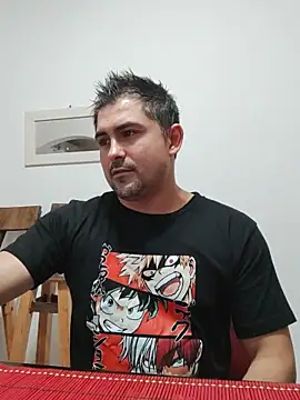 Snapshot of Bradd_32 chatting on June 1, 2:35 am Bradd 32 online show from June 1, 2:35 am