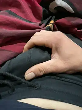 adiluci1 online show from March 15, 3:12 am