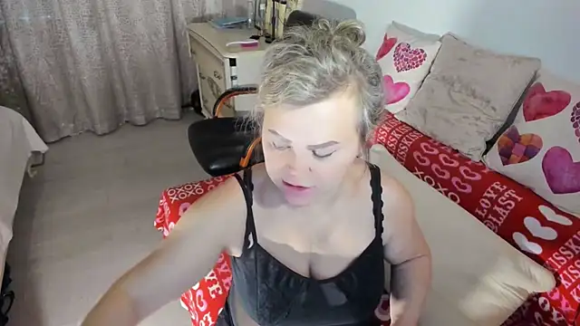 MildMature online show from February 28, 8:43 pm