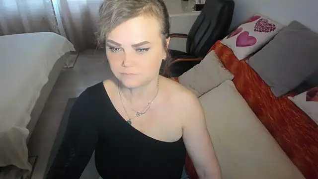 MildMature online show from July 2, 4:57 pm