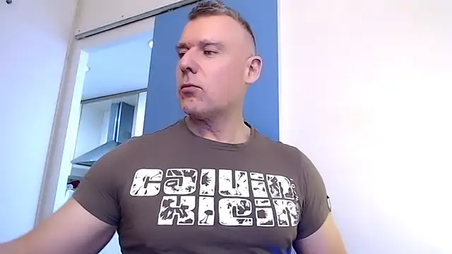 tomfoxcam online show from October 21, 3:35 pm