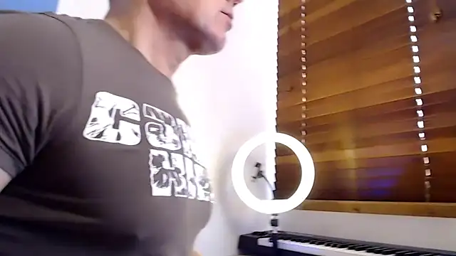 tomfoxcam online show from November 4, 9:30 am