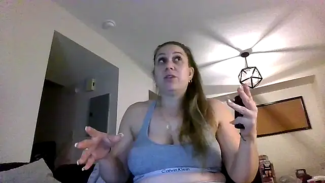 Snapshot of thedevinemama chatting on July 26, 3:36 am thedevinemama online show from July 26, 3:36 am