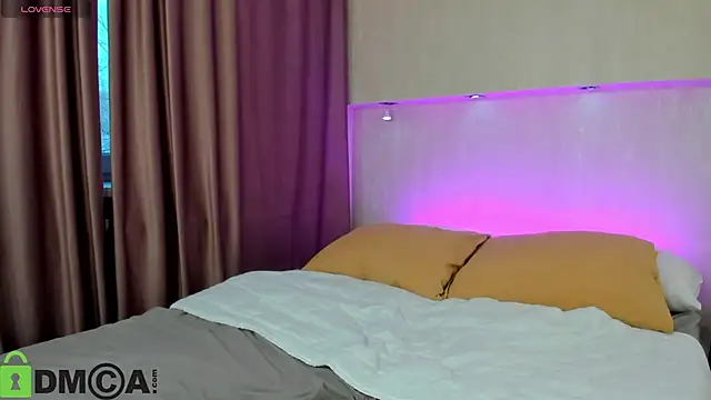 Adelina Bliss online show from October 4, 1:14 am