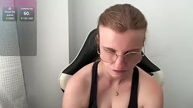 BustyKellyXXX online show from June 24, 1:21 pm