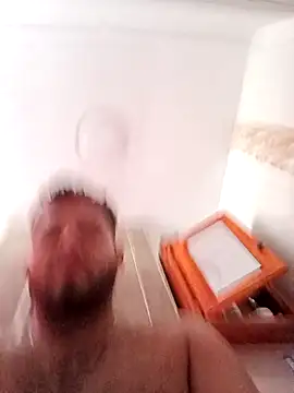 Snapshot of Frank0021 chatting on October 3, 12:24 pm Frank0021 online show from October 3, 12:24 pm