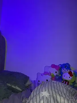 Maddy w online show from October 31, 10:00 pm