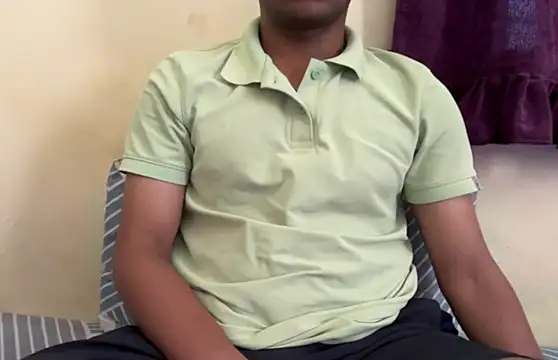 Snapshot of project085 chatting on November 1, 6:59 am project085 online show from November 1, 6:59 am