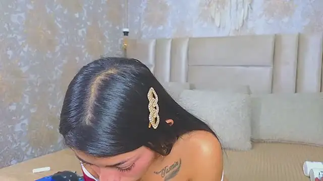 Snapshot of NataliePetite3x chatting on March 19, 12:09 pm NataliePetite3x online show from March 19, 12:09 pm