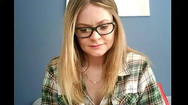 Snapshot of Ginger-bb chatting on February 24, 7:39 am Ginger-bb online show from February 24, 7:39 am