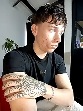 Logan sixxer online show from September 13, 5:24 pm