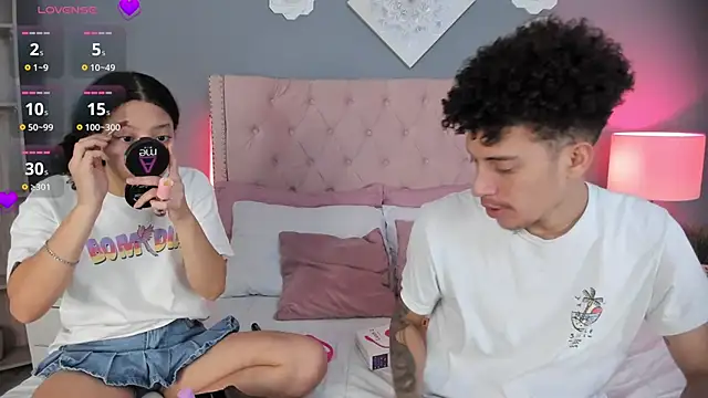 Snapshot of Joe_And_Emma chatting on September 10, 11:27 pm Joe And Emma online show from September 10, 11:27 pm