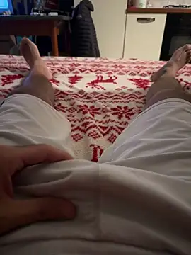 Snapshot of umeghj chatting on October 7, 9:56 pm umeghj online show from October 7, 9:56 pm