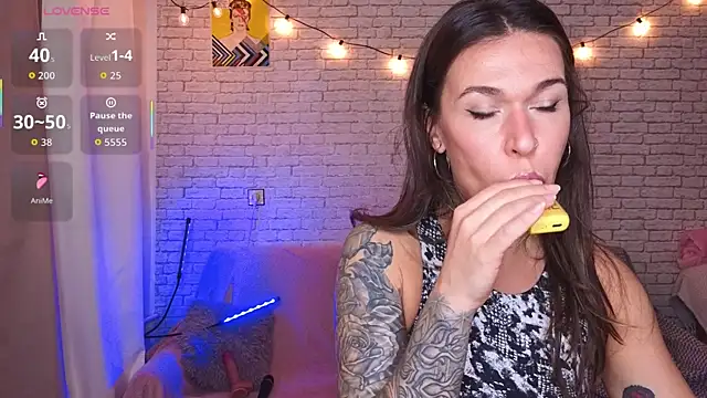 Snapshot of ReginaFoXXXy chatting on October 10, 10:58 am ReginaFoXXXy online show from October 10, 10:58 am