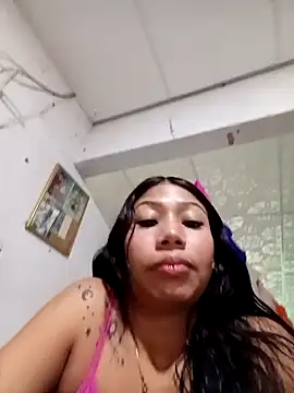 Snapshot of Rous-squir chatting on May 3, 12:11 pm Rous-squir online show from May 3, 12:11 pm