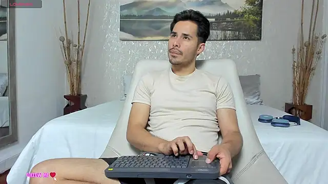 loghan fox online show from October 2, 3:02 am