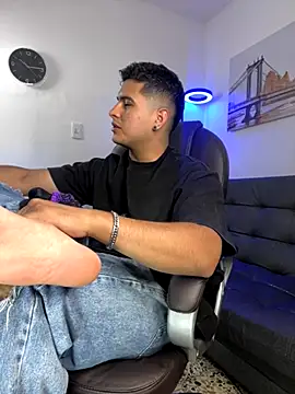  Juanes online show from November 21, 11:36 pm