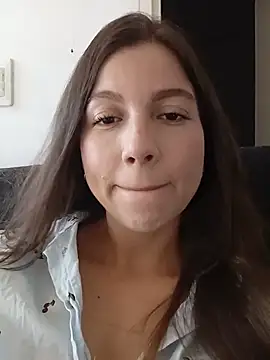 Arianna Moss online show from July 7, 9:30 pm