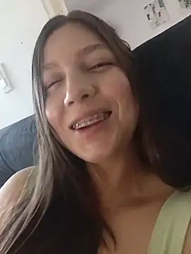 Arianna Moss online show from July 28, 2:13 pm