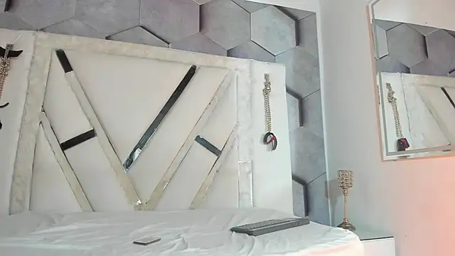 PeterBowel online show from October 7, 2:42 am