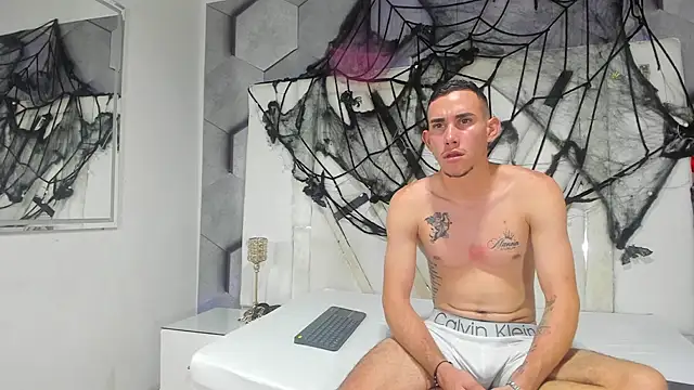 PeterBowel online show from October 30, 2:13 am