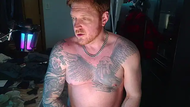 Snapshot of CloudyKingG chatting on March 5, 4:41 am CloudyKingG online show from March 5, 4:41 am