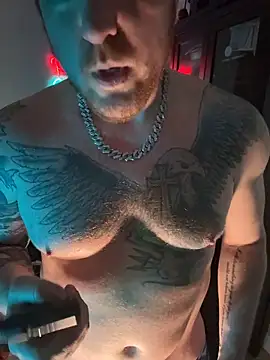 Snapshot of CloudyKingG chatting on March 7, 4:31 am CloudyKingG online show from March 7, 4:31 am