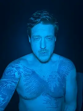 Snapshot of CloudyKingG chatting on March 9, 5:50 pm CloudyKingG online show from March 9, 5:50 pm