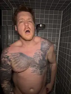 Snapshot of CloudyKingG chatting on March 11, 10:16 pm CloudyKingG online show from March 11, 10:16 pm