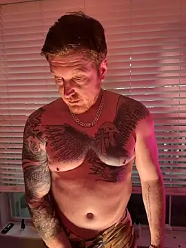 Snapshot of CloudyKingG chatting on March 17, 12:52 pm CloudyKingG online show from March 17, 12:52 pm