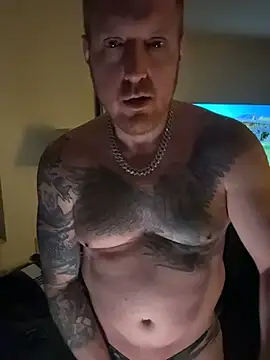 Snapshot of CloudyKingG chatting on April 22, 8:28 am CloudyKingG online show from April 22, 8:28 am