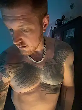 Snapshot of CloudyKingG chatting on April 27, 12:30 am CloudyKingG online show from April 27, 12:30 am