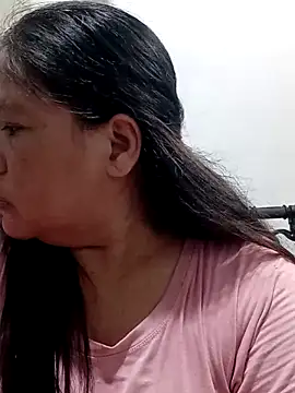Snapshot of pinay_labb chatting on June 2, 2:13 am pinay labb online show from June 2, 2:13 am