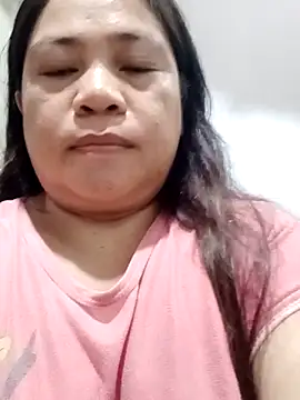 Snapshot of pinay_labb chatting on June 5, 1:12 am pinay labb online show from June 5, 1:12 am