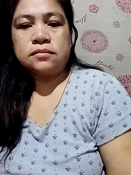 Snapshot of pinay_labb chatting on June 5, 11:43 pm pinay labb online show from June 5, 11:43 pm