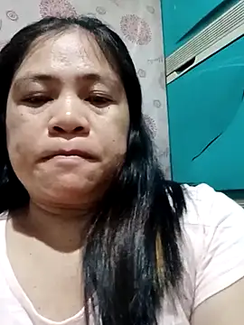 Snapshot of pinay_labb chatting on June 6, 2:11 pm pinay labb online show from June 6, 2:11 pm