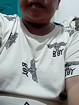 Snapshot of pinay_labb chatting on June 7, 11:14 am pinay labb online show from June 7, 11:14 am