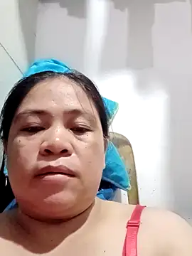 Snapshot of pinay_labb chatting on June 7, 11:19 pm pinay labb online show from June 7, 11:19 pm