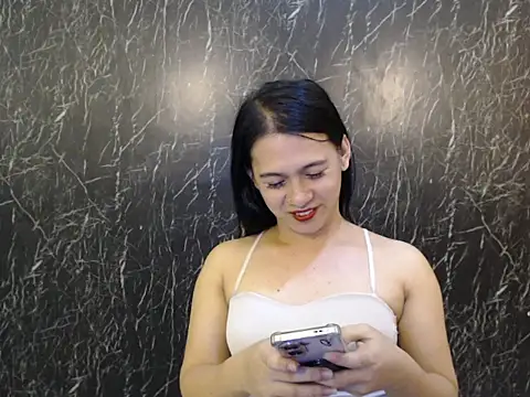 ur asianpretty online show from April 28, 11:37 am