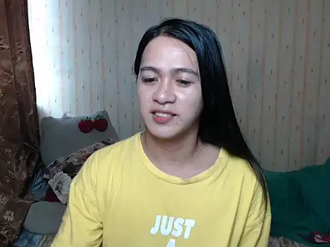 ur asianpretty online show from May 27, 1:02 am