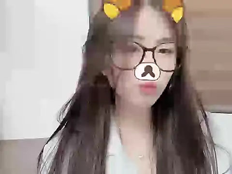 Snapshot of Amelia-babee chatting on September 23, 12:41 pm Amelia-babee online show from September 23, 12:41 pm