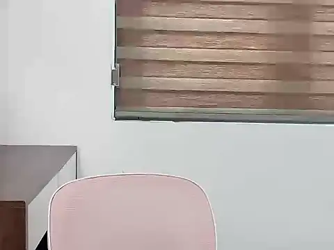 Snapshot of Amelia-babee chatting on September 27, 4:17 am Amelia-babee online show from September 27, 4:17 am