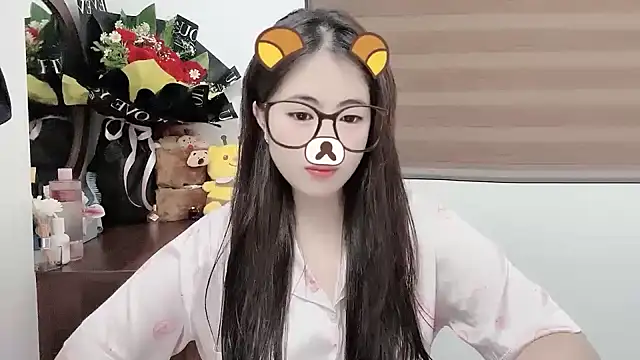 Snapshot of Amelia-babee chatting on October 22, 1:44 pm Amelia-babee online show from October 22, 1:44 pm