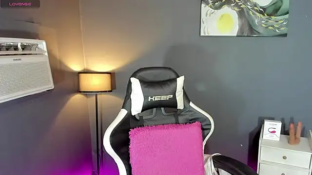 Snapshot of SexGoddess_Seraphina chatting on October 7, 1:08 pm SexGoddess Seraphina online show from October 7, 1:08 pm