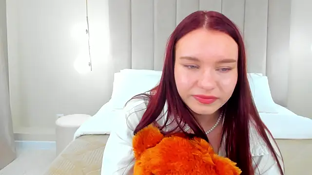 NoraHaynes online show from September 19, 2:35 am