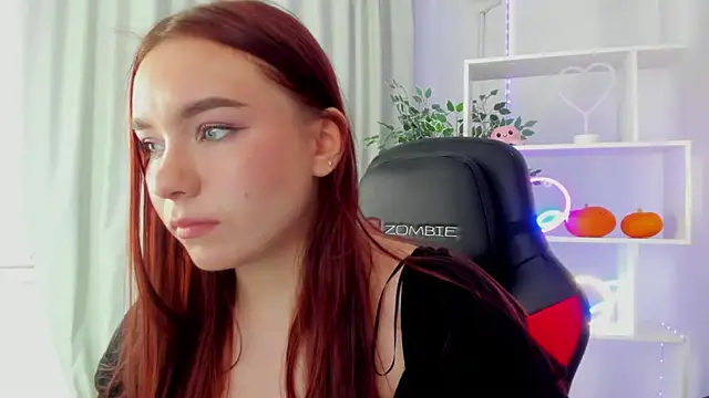 NoraHaynes online show from October 21, 3:07 am