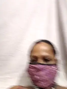 Snapshot of shalubhabhi69 chatting on November 6, 7:04 pm shalubhabhi69 online show from November 6, 7:04 pm