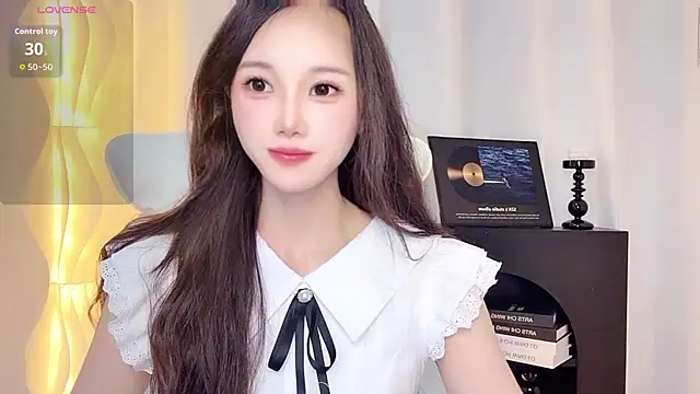 Snapshot of Aiyi909- chatting on July 19, 2:21 pm Aiyi909- online show from July 19, 2:21 pm